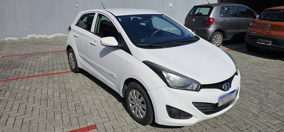 HYUNDAI HB20 1.6 COMFORT PLUS 16V FLEX 4P MANUAL HYUNDAI HB20 1.6 COMFORT PLUS 16V FLEX 4P MANUAL